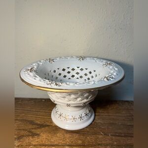 Decorative White and Gold Ceramic Fruit Bowl